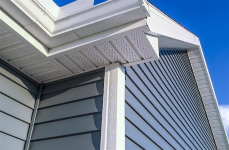 Comparing vinyl and fiber cement siding materials
